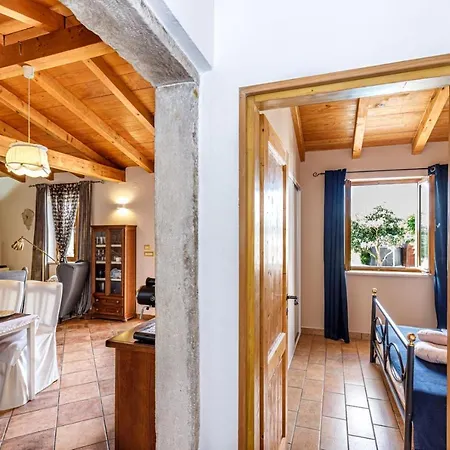 Morena Villa Pola