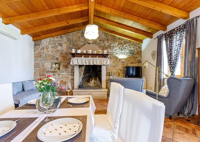 Morena 빌라 풀라