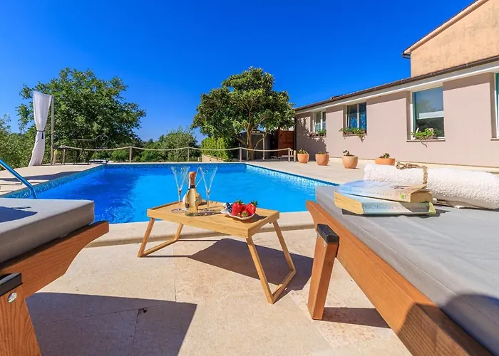 Morena 빌라 풀라